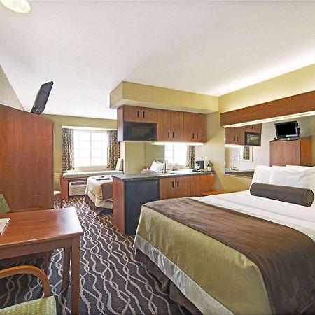 Hotel Super 8 By Wyndham San Antonio Downtown Ne Esterno foto