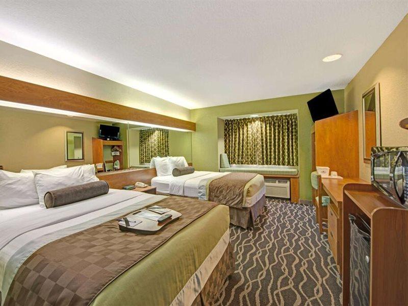 Hotel Super 8 By Wyndham San Antonio Downtown Ne Esterno foto
