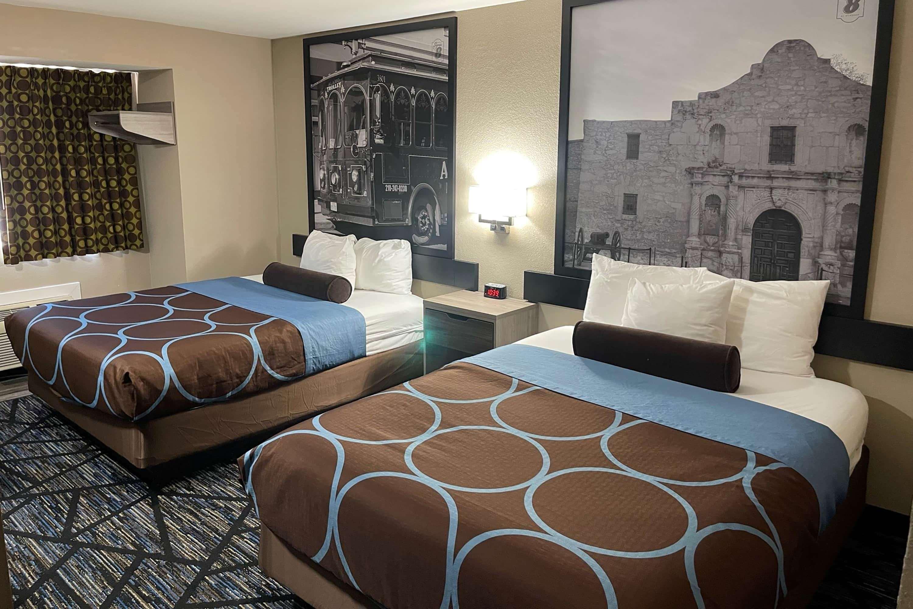 Hotel Super 8 By Wyndham San Antonio Downtown Ne Esterno foto